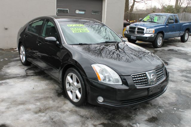 2005 Nissan Maxima SE