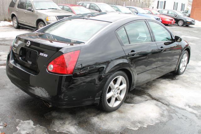 2005 Nissan Maxima SE