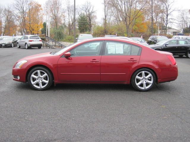 2005 Nissan Maxima LE