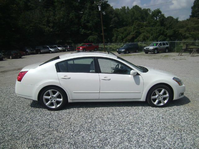 2005 Nissan Maxima SE