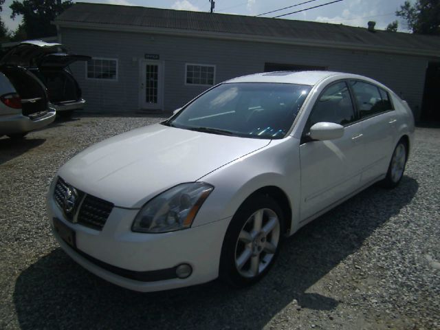 2005 Nissan Maxima SE