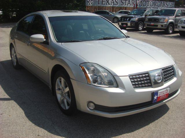 2005 Nissan Maxima SE