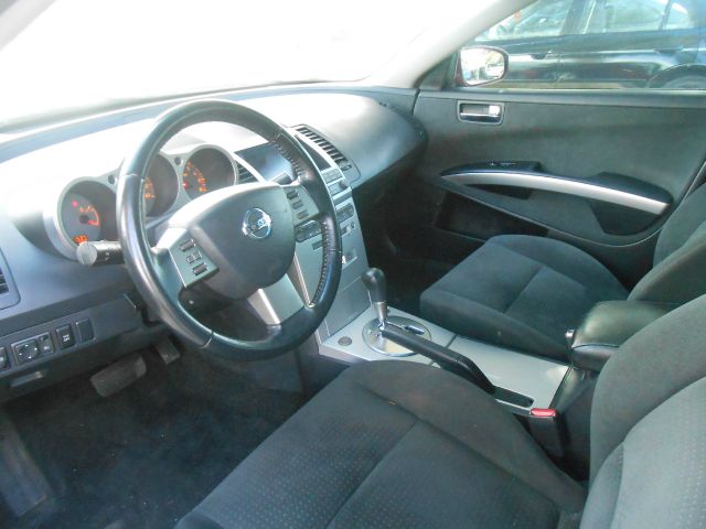 2005 Nissan Maxima SE