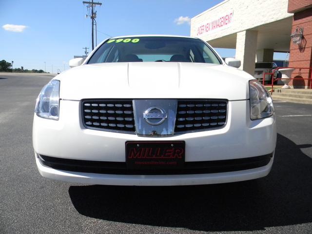 2005 Nissan Maxima ST Pickup 4D 5 1/2 Ft