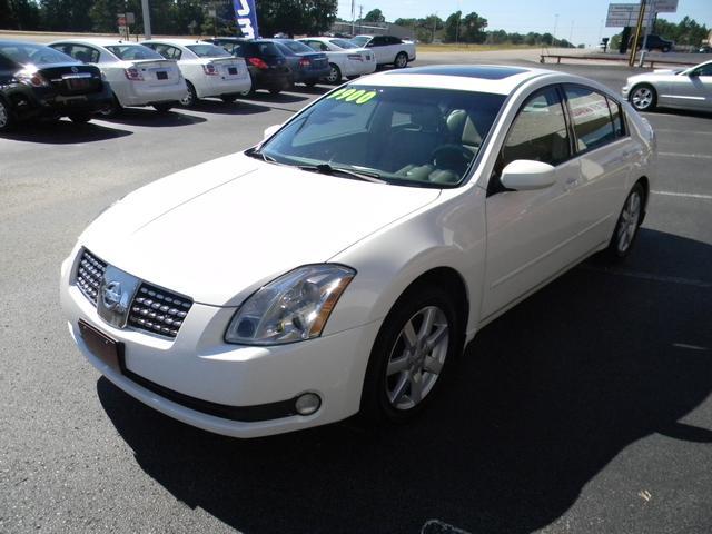 2005 Nissan Maxima ST Pickup 4D 5 1/2 Ft