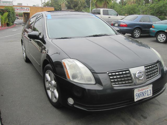 2005 Nissan Maxima SE