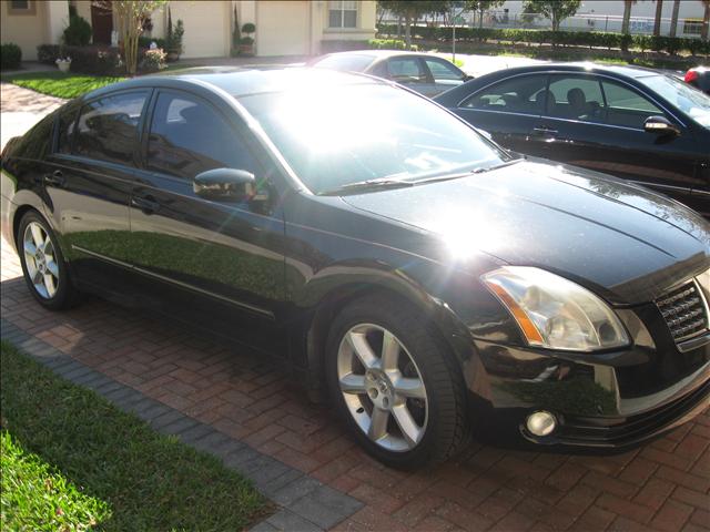 2005 Nissan Maxima SE