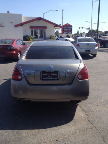 2005 Nissan Maxima SE