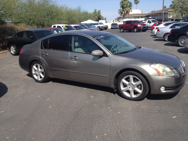 2005 Nissan Maxima SE