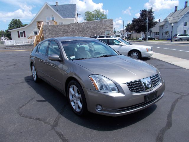 2005 Nissan Maxima SE