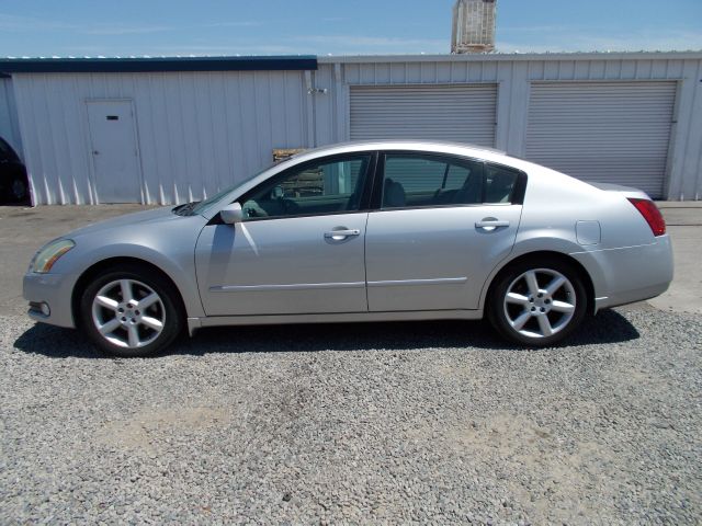 2005 Nissan Maxima SE