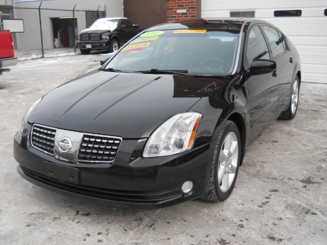 2005 Nissan Maxima SE