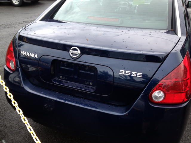 2005 Nissan Maxima SE