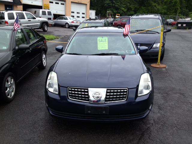 2005 Nissan Maxima SE