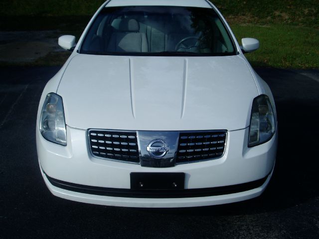 2005 Nissan Maxima SE