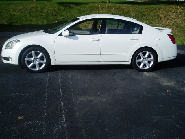 2005 Nissan Maxima SE