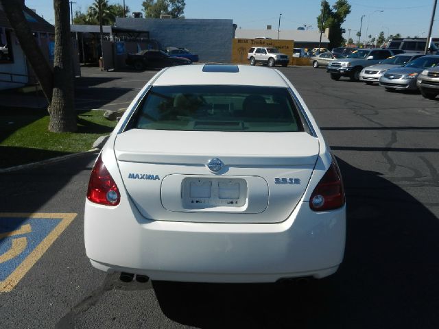 2005 Nissan Maxima SE