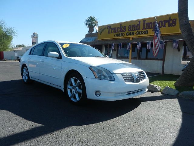 2005 Nissan Maxima SE