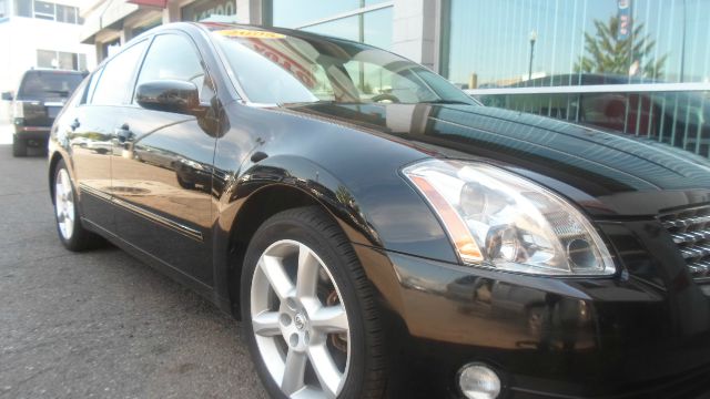 2005 Nissan Maxima SE