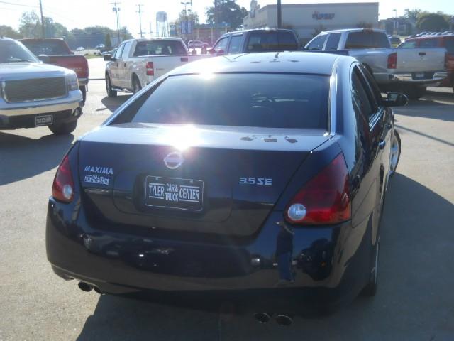 2005 Nissan Maxima 5D Sedan