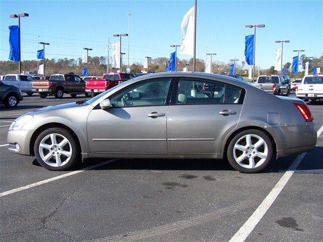 2005 Nissan Maxima LE