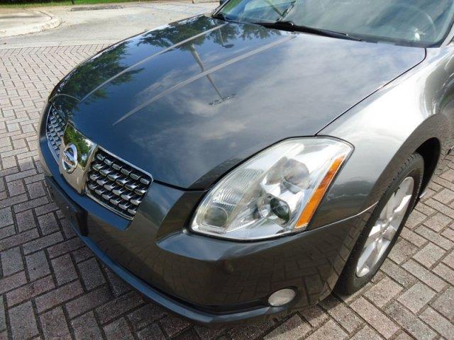 2006 Nissan Maxima ST Pickup 4D 5 1/2 Ft