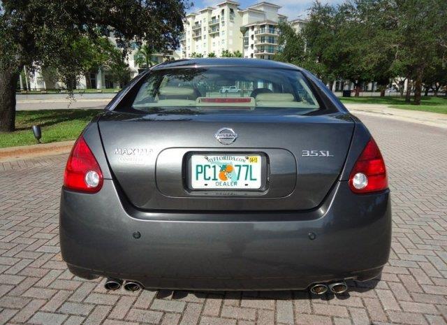 2006 Nissan Maxima ST Pickup 4D 5 1/2 Ft