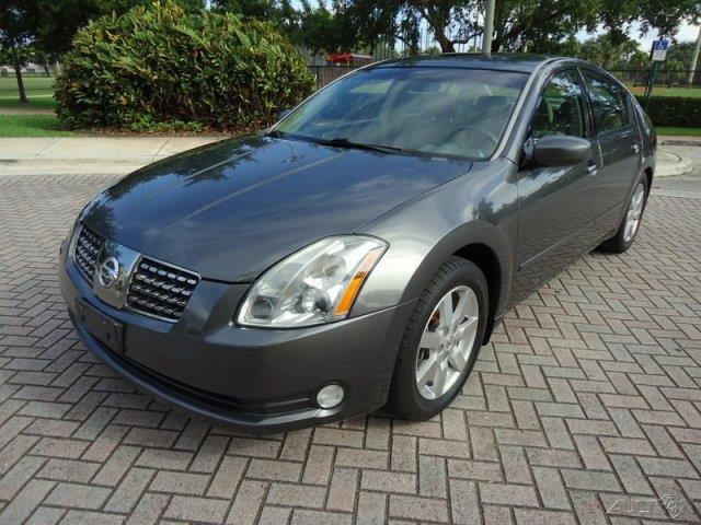 2006 Nissan Maxima ST Pickup 4D 5 1/2 Ft