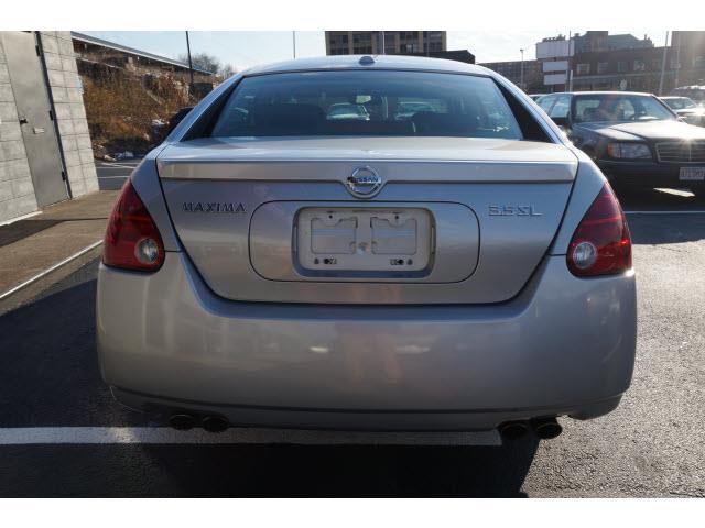 2006 Nissan Maxima ST Pickup 4D 5 1/2 Ft