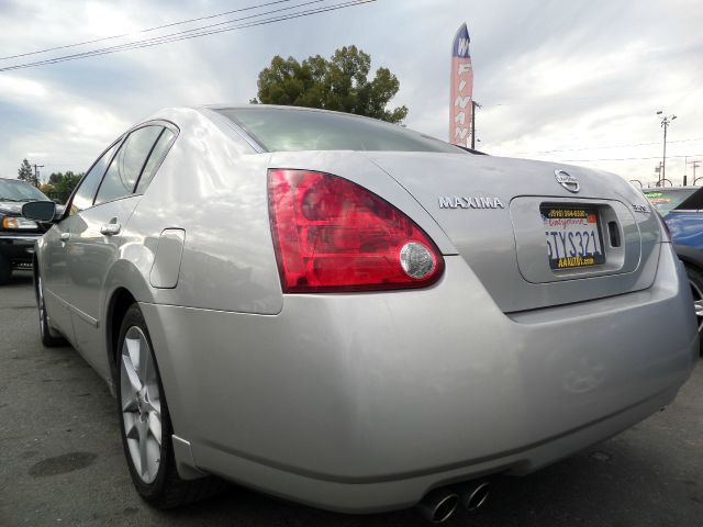 2006 Nissan Maxima SE