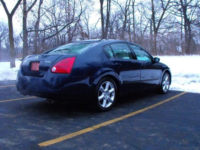 2006 Nissan Maxima Sport -5 Speed-stick-4x4