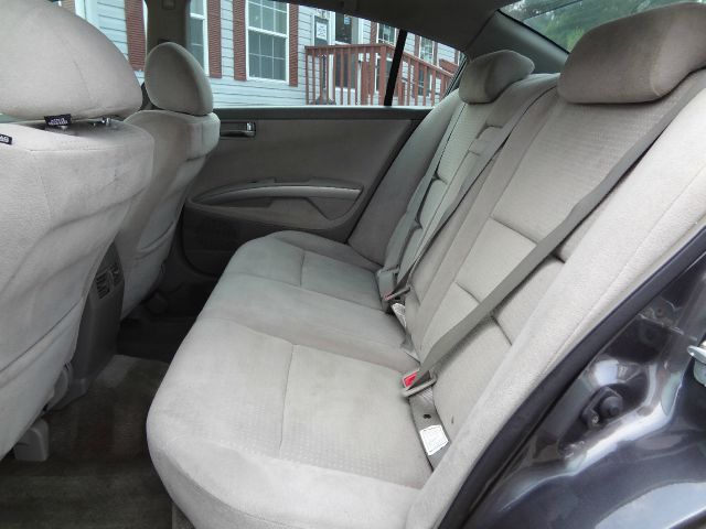 2006 Nissan Maxima Sport -5 Speed-stick-4x4