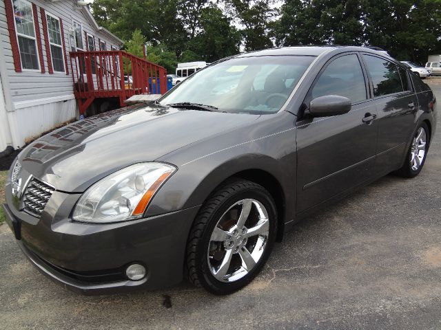 2006 Nissan Maxima Sport -5 Speed-stick-4x4