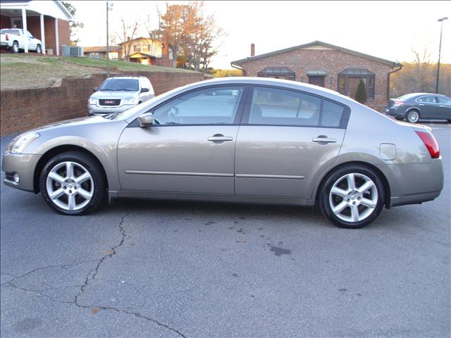 2006 Nissan Maxima LE