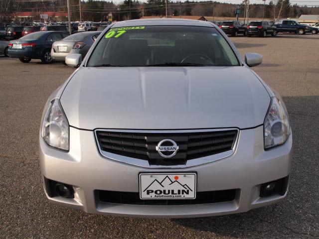 2007 Nissan Maxima LE