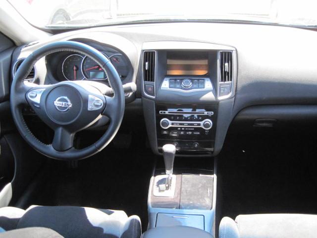 2009 Nissan Maxima E320 4matic AWD Sedan