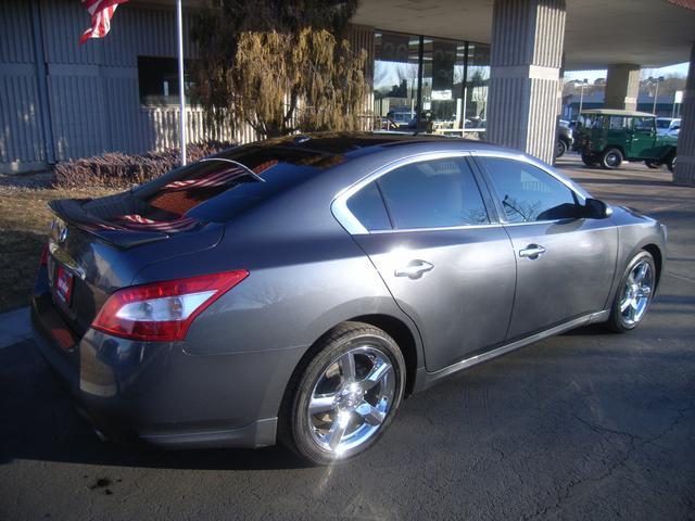 2009 Nissan Maxima Supercab 139 XLT 4WD