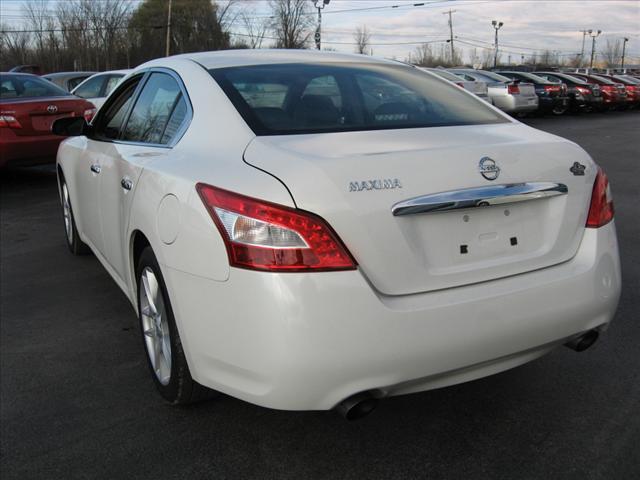 2009 Nissan Maxima Unknown