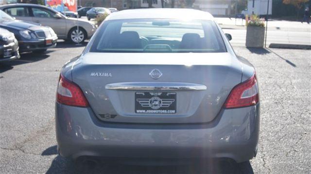 2009 Nissan Maxima 15