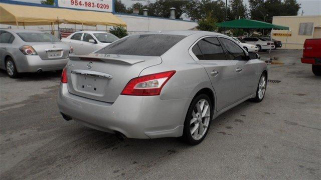 2009 Nissan Maxima Unknown