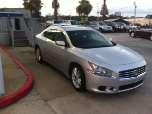 2009 Nissan Maxima XR