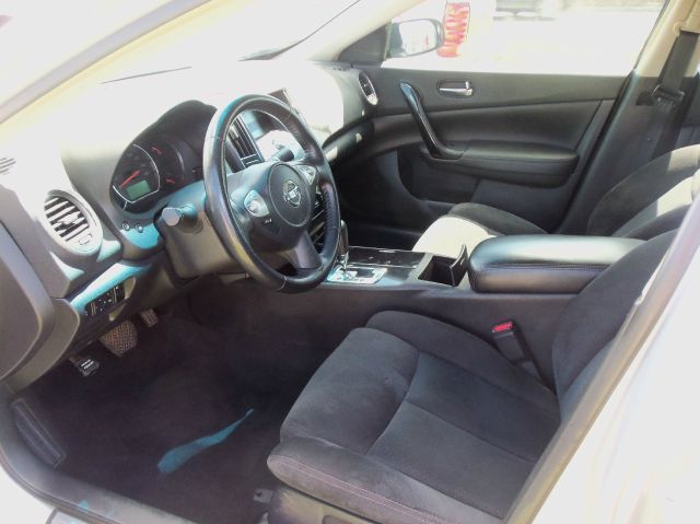 2009 Nissan Maxima XR