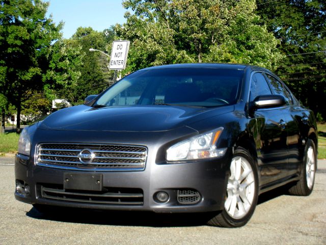 2009 Nissan Maxima XR