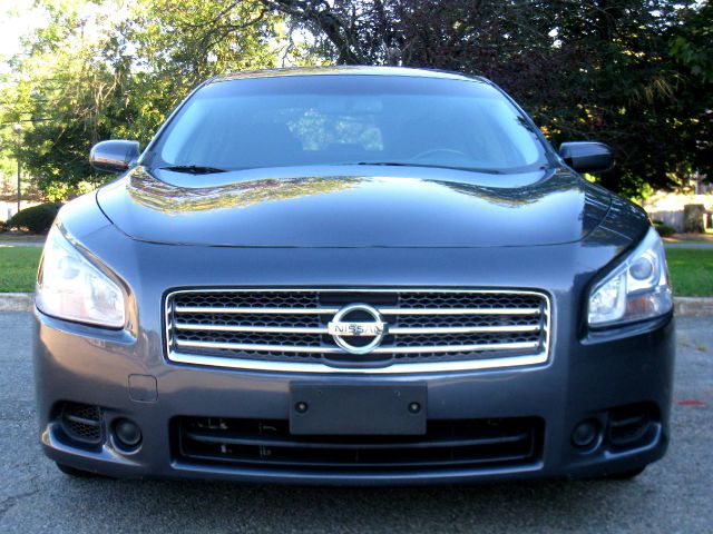 2009 Nissan Maxima XR