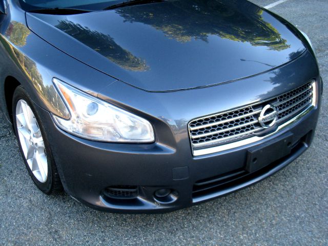 2009 Nissan Maxima XR