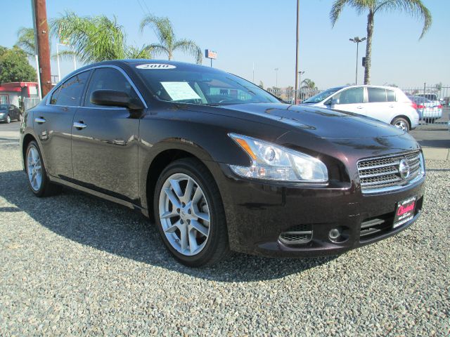 2010 Nissan Maxima XR