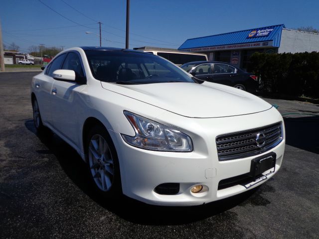 2010 Nissan Maxima Supercab 139 XLT 4WD