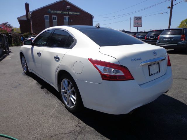 2010 Nissan Maxima Supercab 139 XLT 4WD