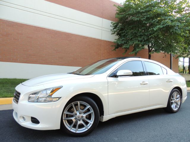 2010 Nissan Maxima E350 Sedan 4matic Sport WE Finance