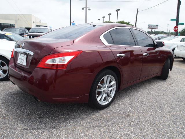 2010 Nissan Maxima Supercab 139 XLT 4WD